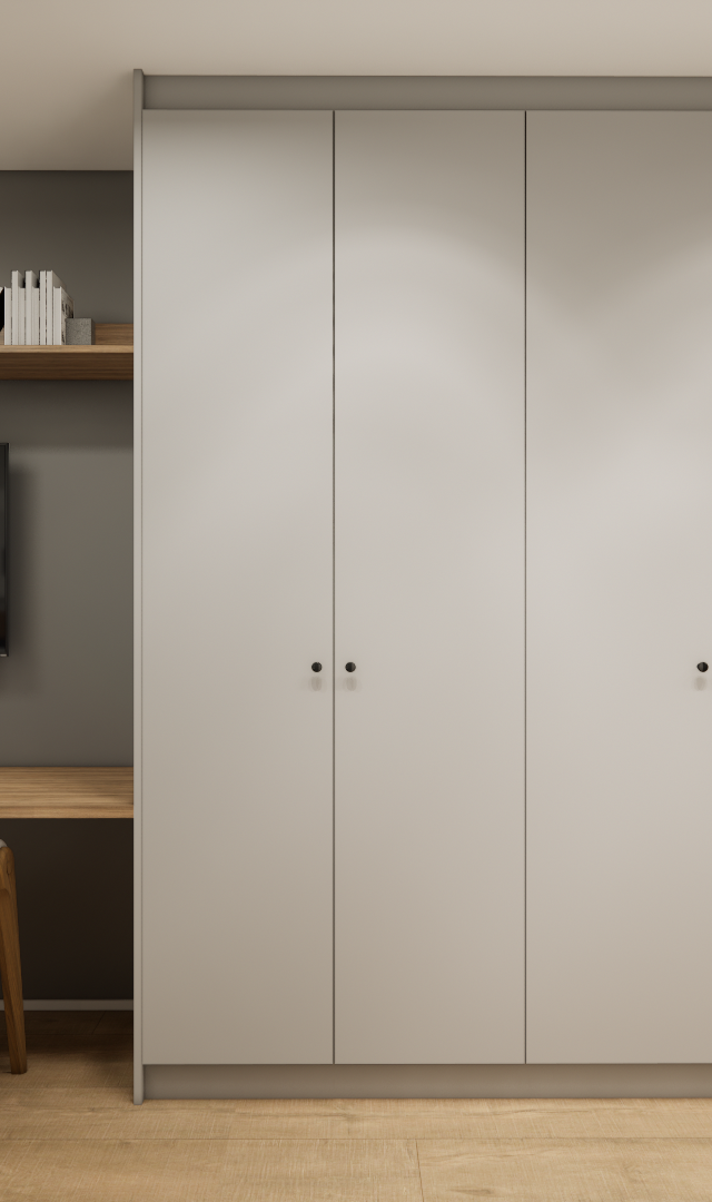 Render 3D de quarto cinza com armário de portas claras, bancada de madeira, prateleira, TV e duas cadeiras estofadas