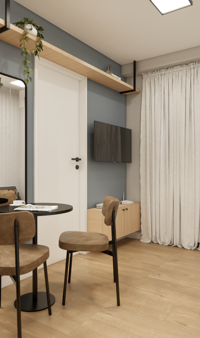 Render 3D de sala e cozinha integrada, parede azul, mesa preta, cadeiras caramelo, piso amadeirado e sofá cinza claro