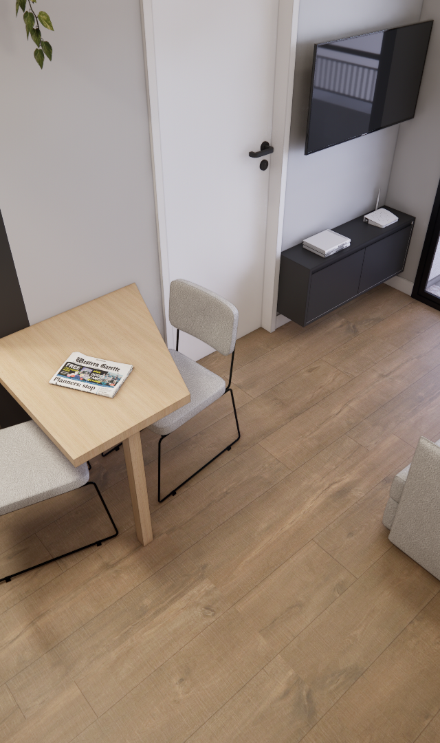 Render 3D de sala e cozinha integradas, com piso amadeirado, sofá cinza, mesa clara, marcenaria preta e varanda ao fundo