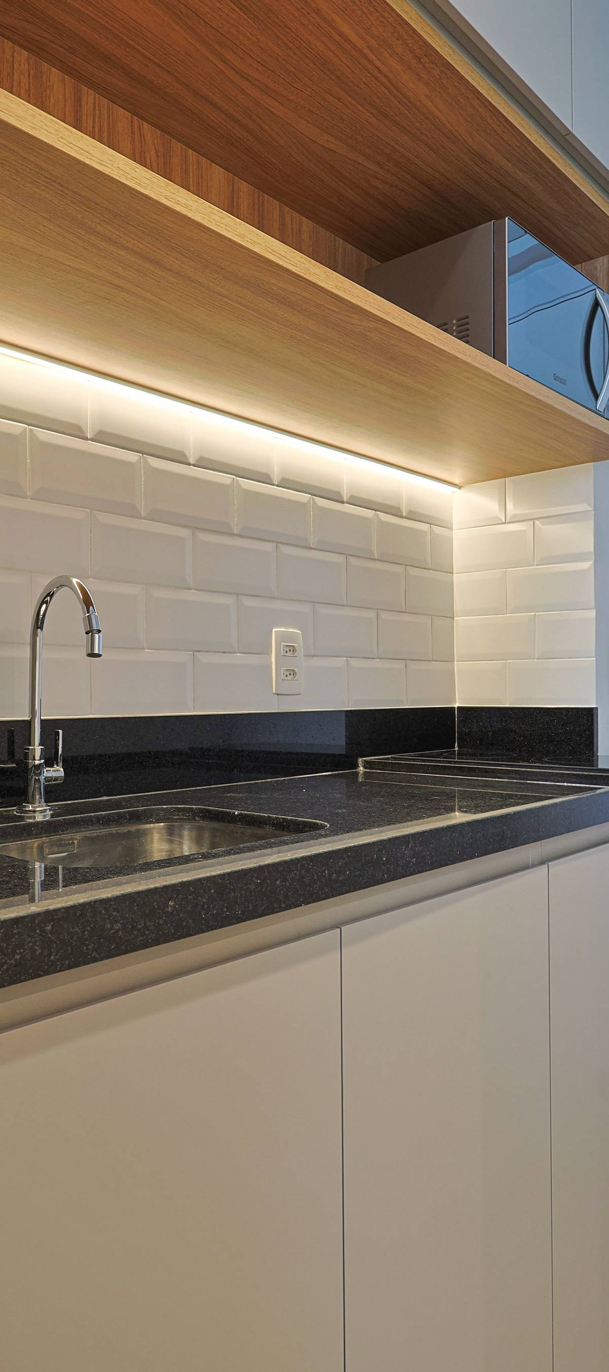 Quanto custa bancada de granito ou quartzo no studio, e quando vale trocar a da construtora